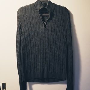 Old Navy Woven Pull Over Quarter Zip